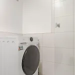 Eden - Ohligs Hauptbahnhof, Balkon, Küche, 2 Zimmer, Renoviert 2025 *