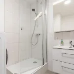 Eden - Ohligs Hauptbahnhof, Balkon, Küche, 2 Zimmer, Renoviert 2025 *