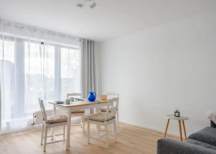 Zentrales Eden - 1 Min Zum Hbf - Ideal Fuer Trips Nach Koeln, Duesseldorf, Wuppertal, Messe - Balkon, Kueche, 2 Zimmer, Renoviert 2025 Appartement