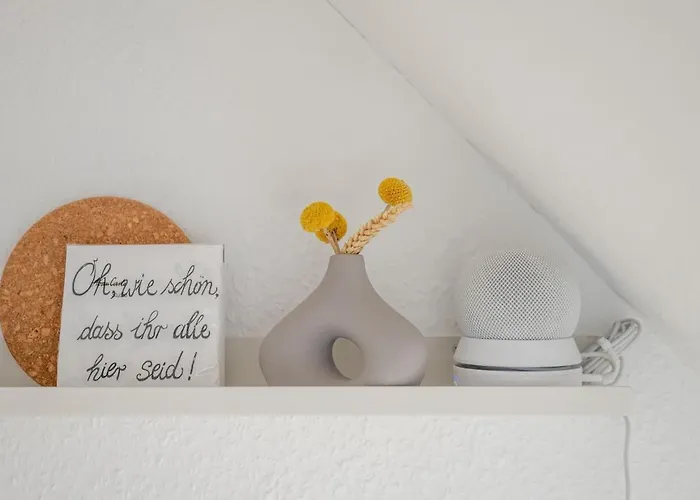 Zentrales Eden - 1 Min Zum Hbf - Ideal Fuer Trips Nach Koeln, Duesseldorf, Wuppertal, Messe - Balkon, Kueche, 2 Zimmer, Renoviert 2025