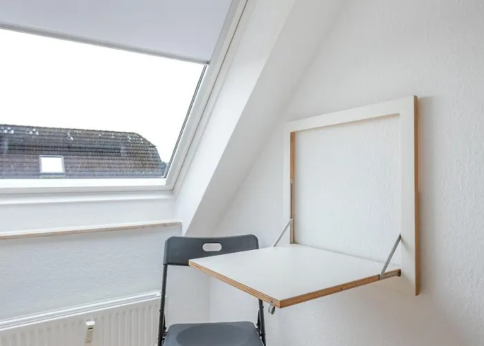 Zentrales Eden - 1 Min Zum Hbf - Ideal Fuer Trips Nach Koeln, Duesseldorf, Wuppertal, Messe - Balkon, Kueche, 2 Zimmer, Renoviert 2025 Appartement *