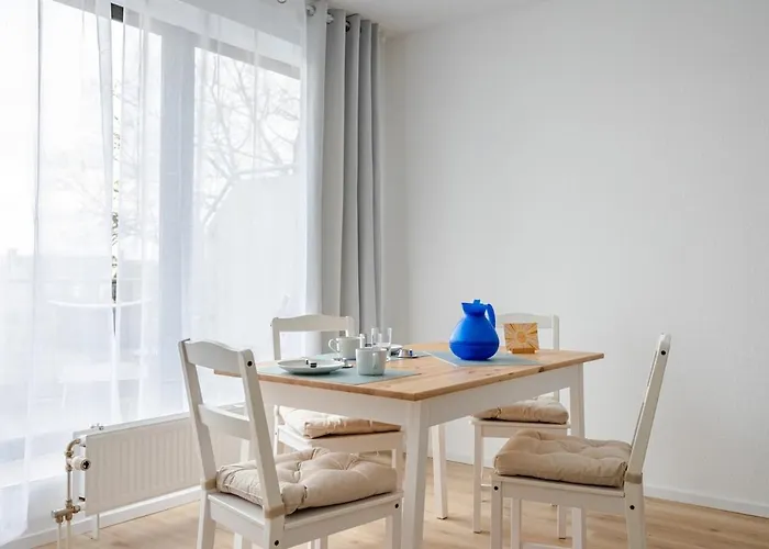 Appartement Zentrales Eden - 1 Min Zum Hbf - Ideal Fuer Trips Nach Koeln, Duesseldorf, Wuppertal, Messe - Balkon, Kueche, 2 Zimmer, Renoviert 2025 Solingen